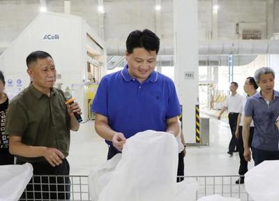 确保小康路上一个不掉队!区长姜冬冬率领区党政代表团赴遵义开展东西部扶贫协作考察交流